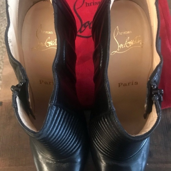 Christian Louboutin Sigourney Ankle Booties Sz 41 - Picture 6 of 7